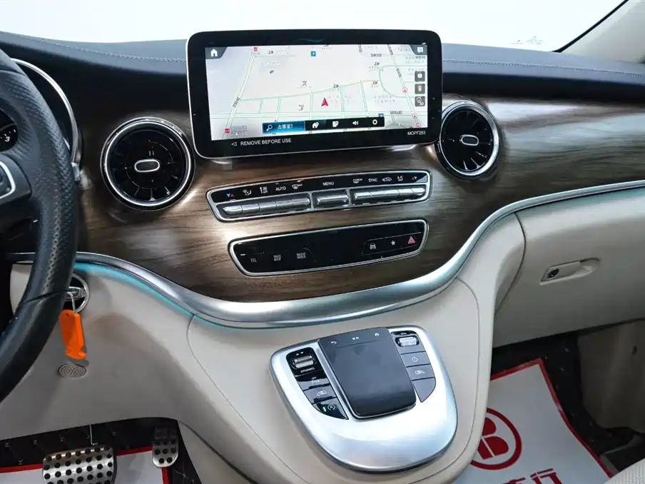 MERCEDES-BENZ V CLASS