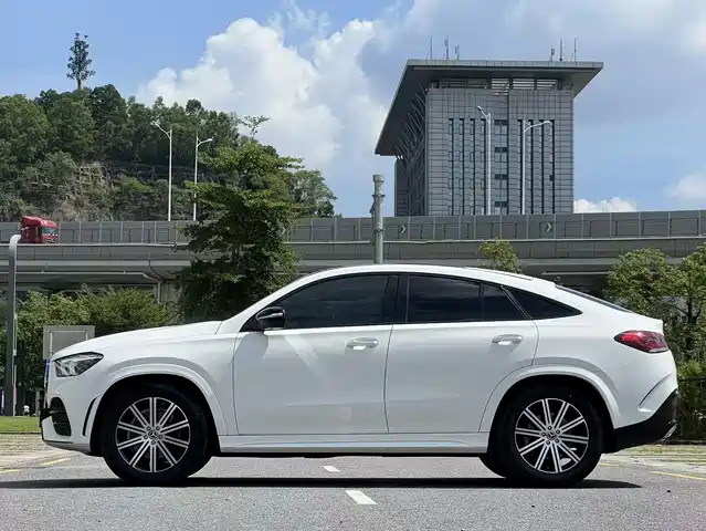 Mercedes-Benz GLE Coupe 2020 GLE 350 4MATIC Coupe SUV Luxury — фото 4
