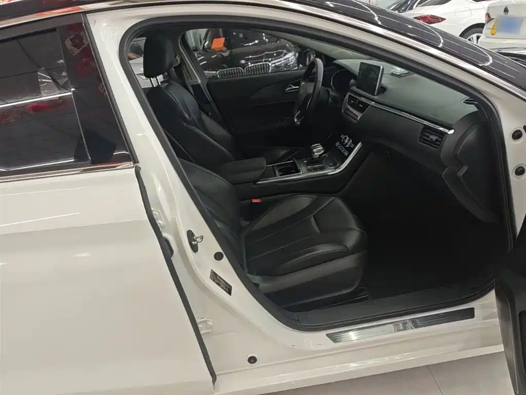 Hongqi H5 2020 1.5T DCT Qi Rhythm Edition фото 25