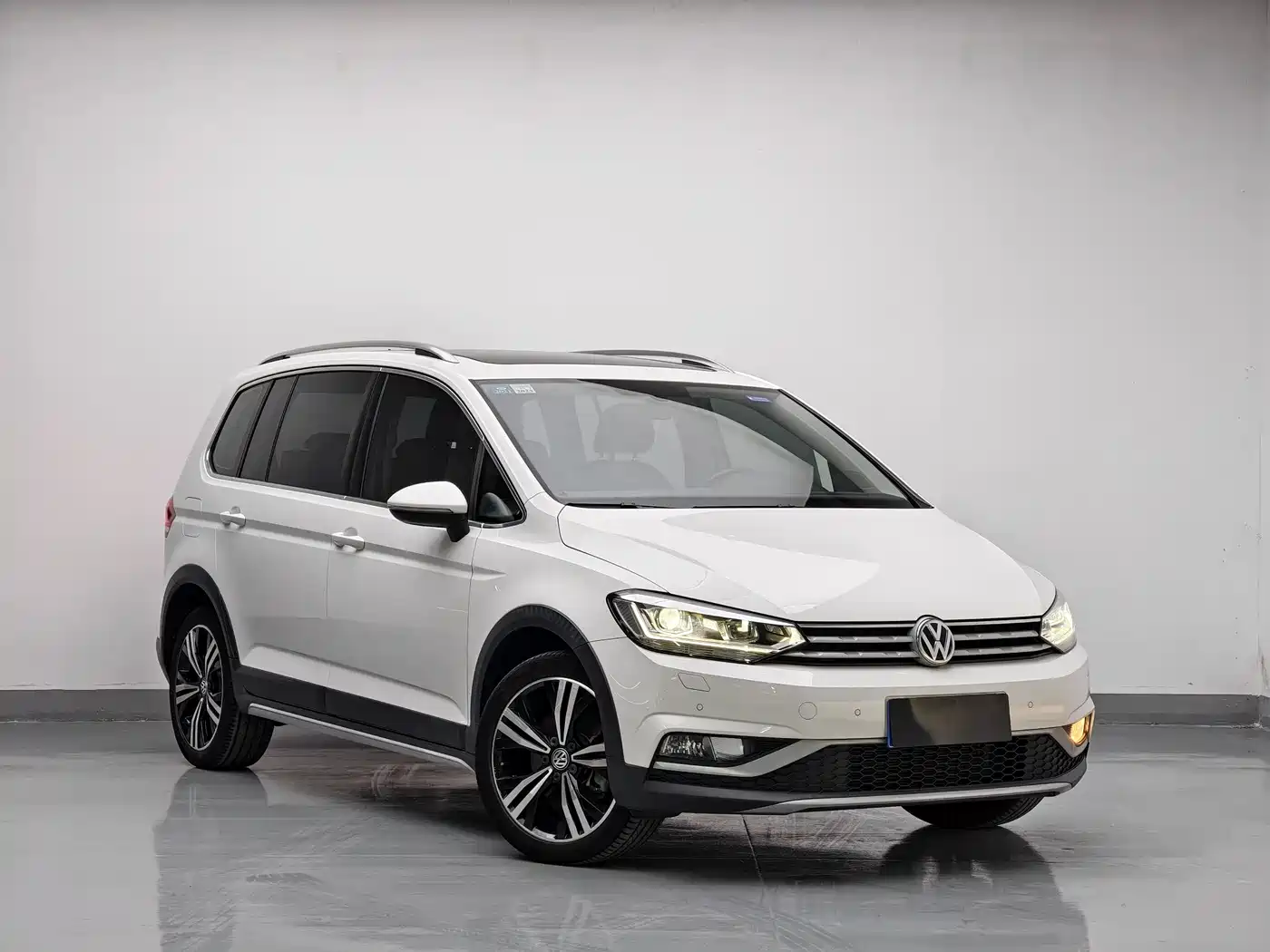 Volkswagen Touran 2019 2018 Touran L 280TSI DSG Cross Edition 7-seater China VI