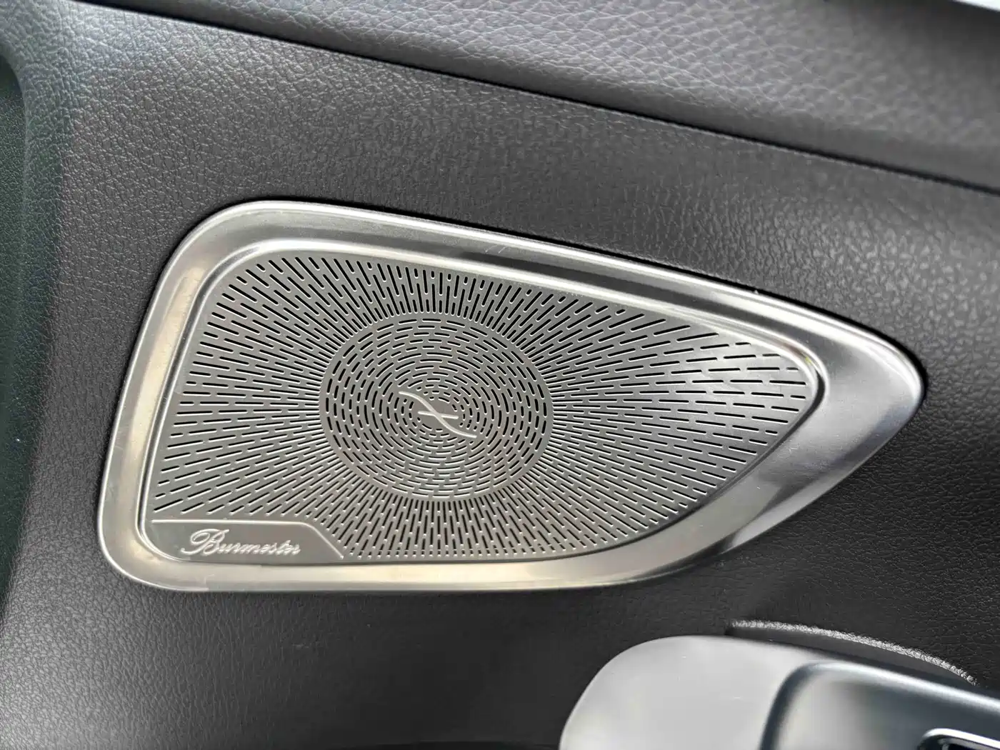 Mercedes-Benz C-Class 2025 C 260 L Sport Edition фото 8