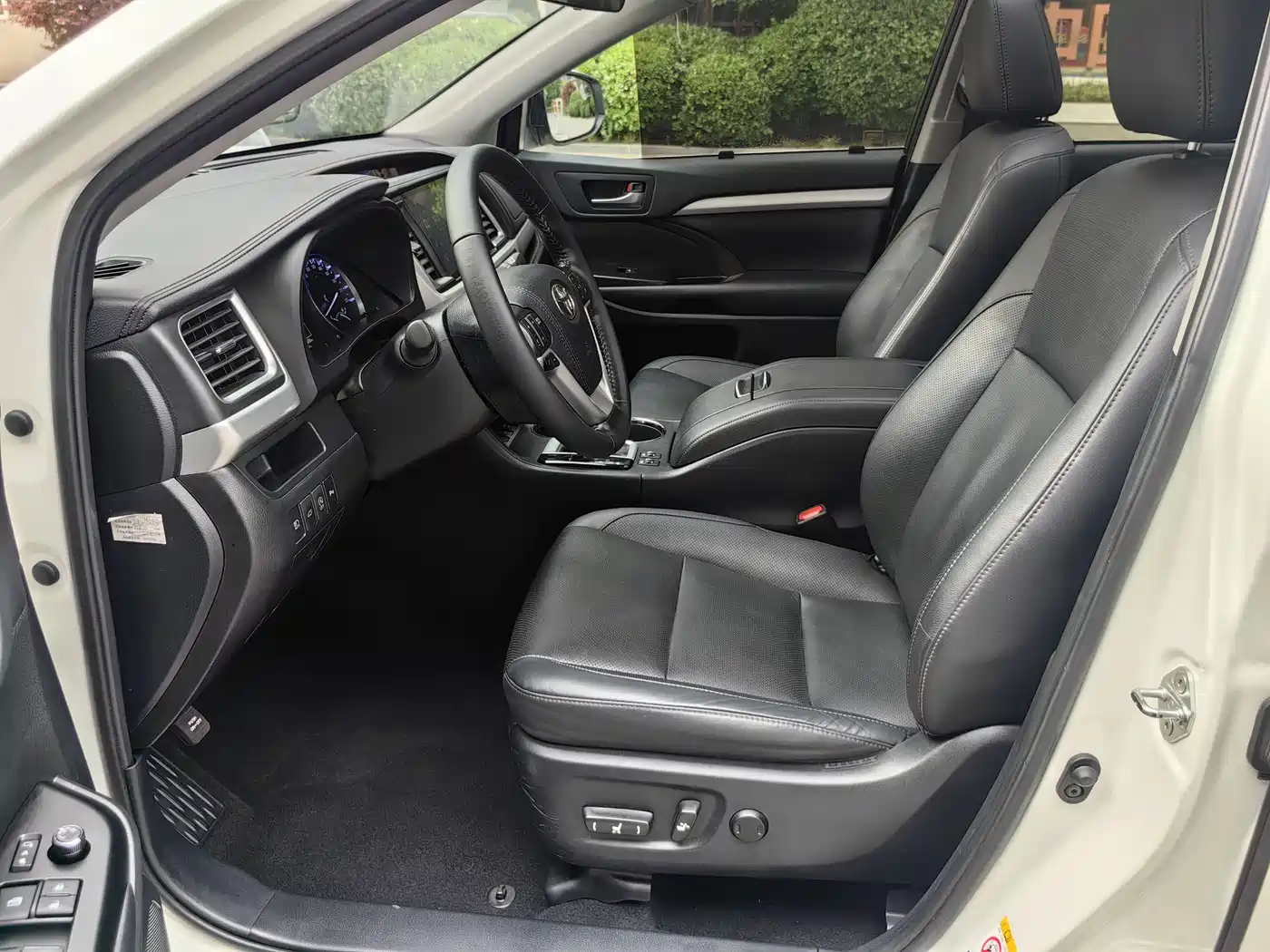 Toyota Highlander 2018 2.0T 4WD Premium 7-seater China VI фото 21