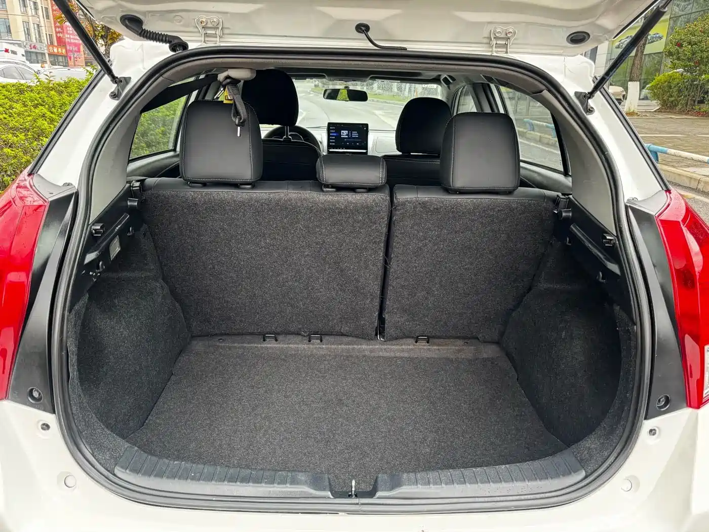 Toyota YARiS L Zhi Xuan 2015 1.5G Auto Sunroof Special Edition фото 27