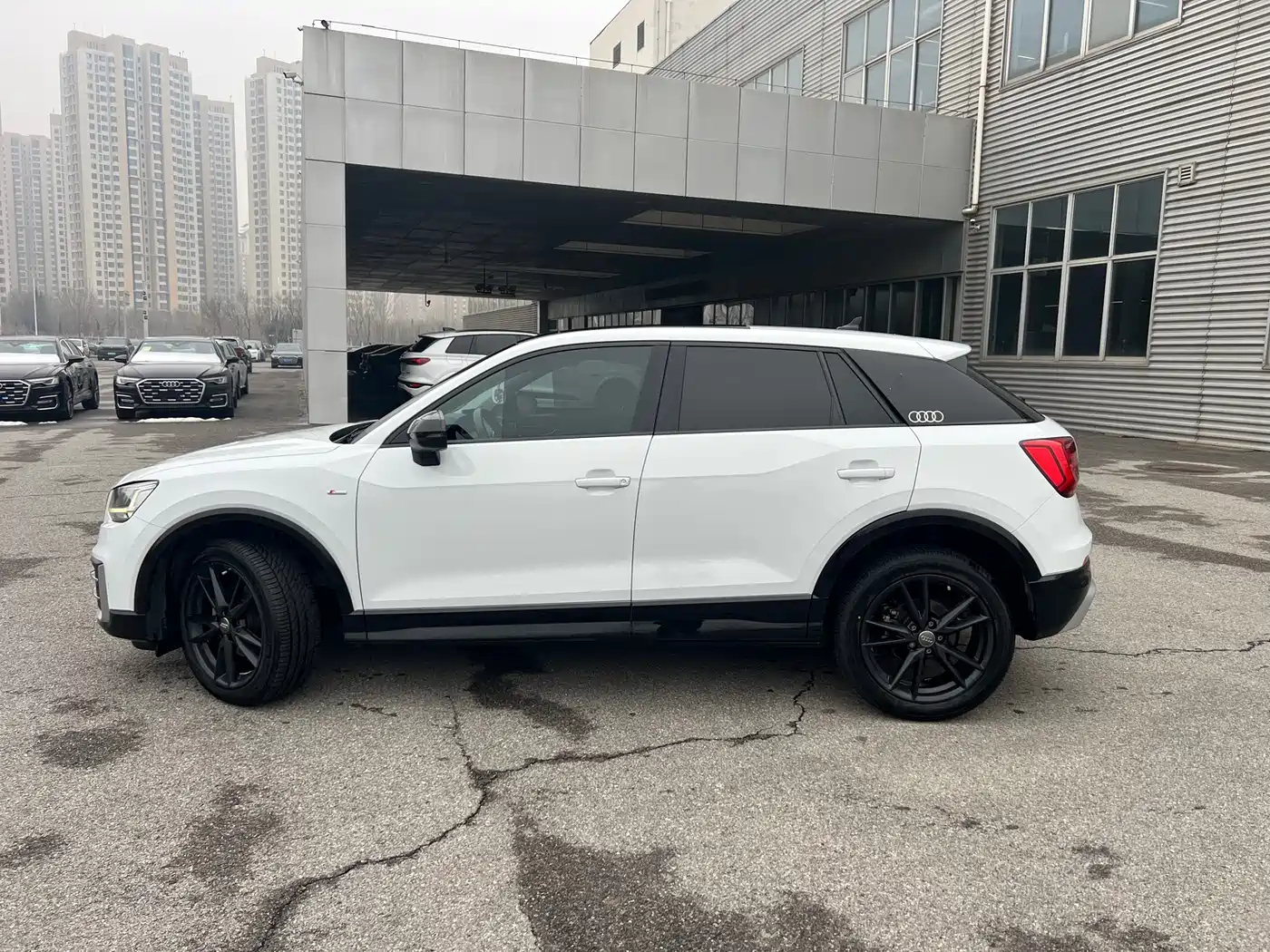 AUDI Q2L