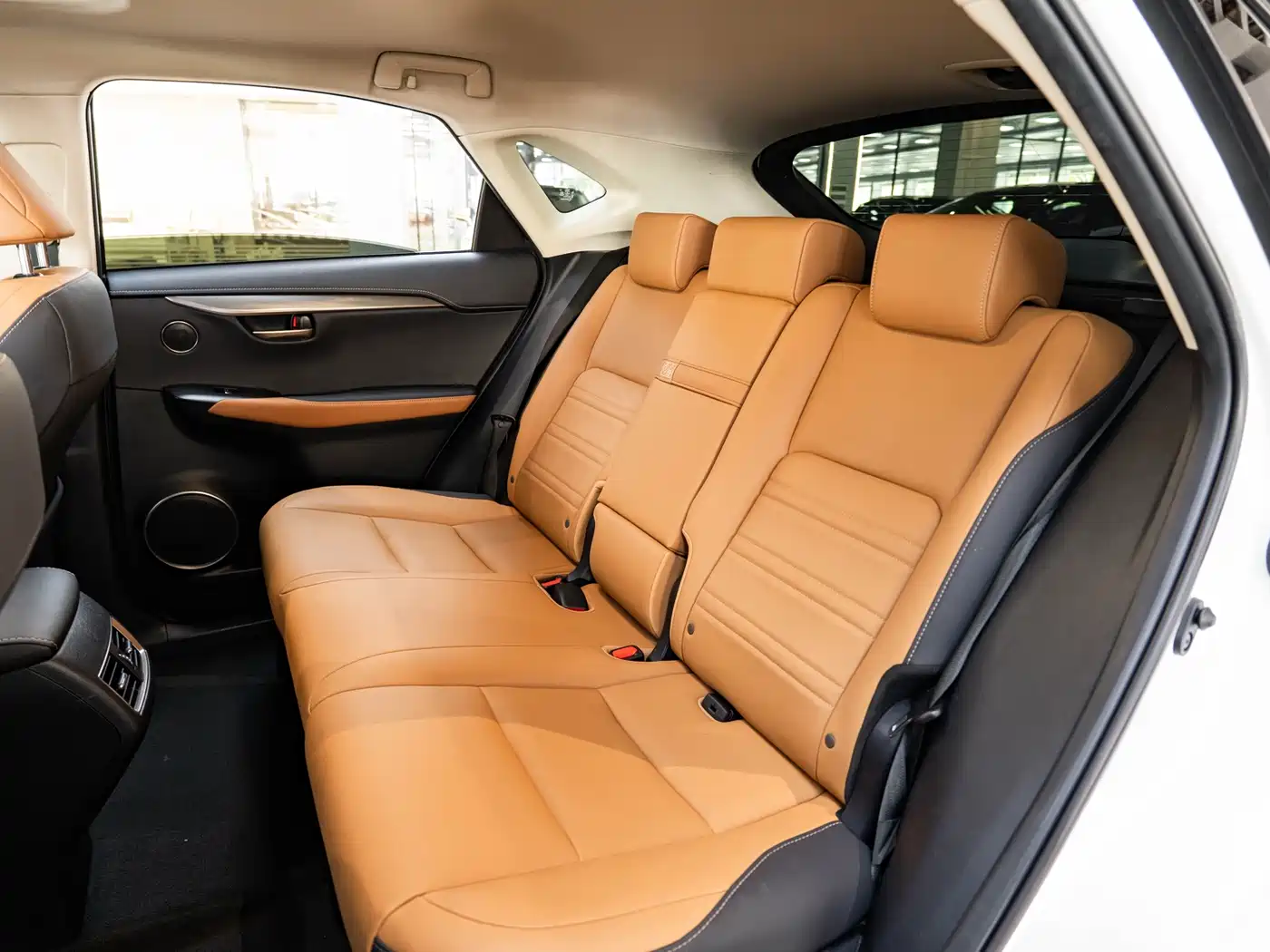 Фото 12 - Lexus NX