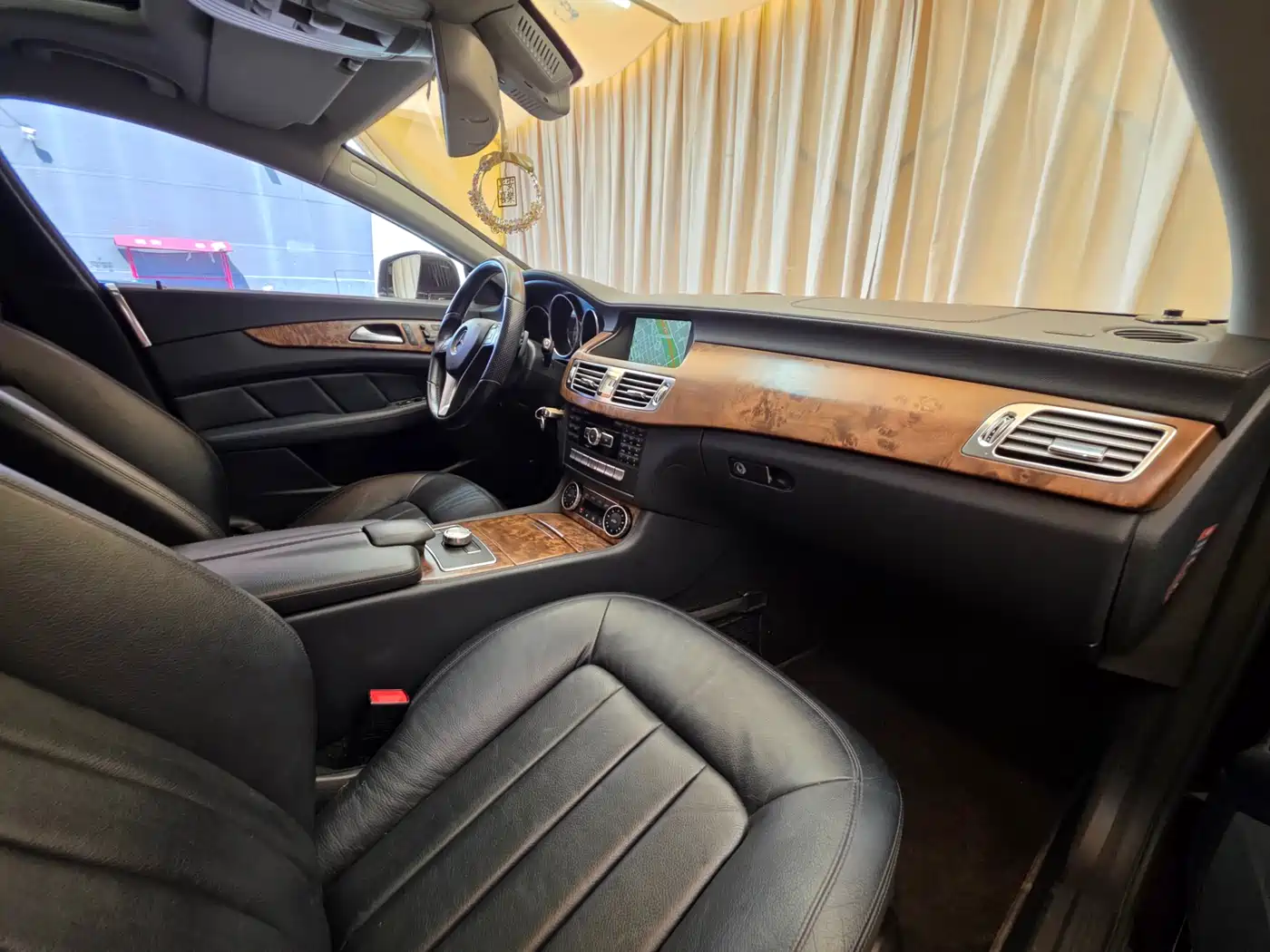 Mercedes-Benz CLS 2012 CLS 300 CGI фото 24