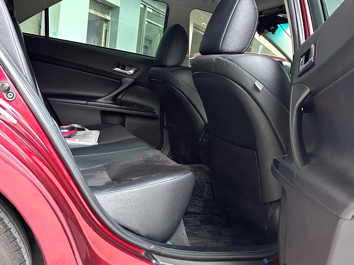 Toyota Reiz 2012 2.5V Grace Elite Styling Edition фото 8