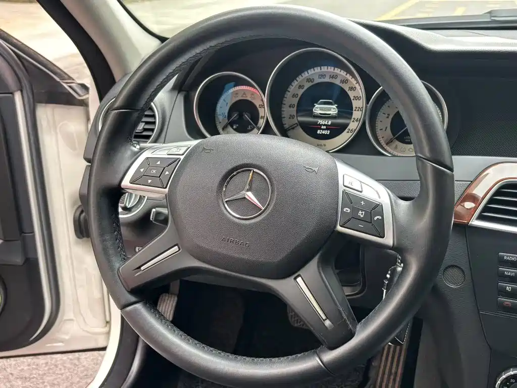 Фото 6 - Mercedes-Benz C-Class
