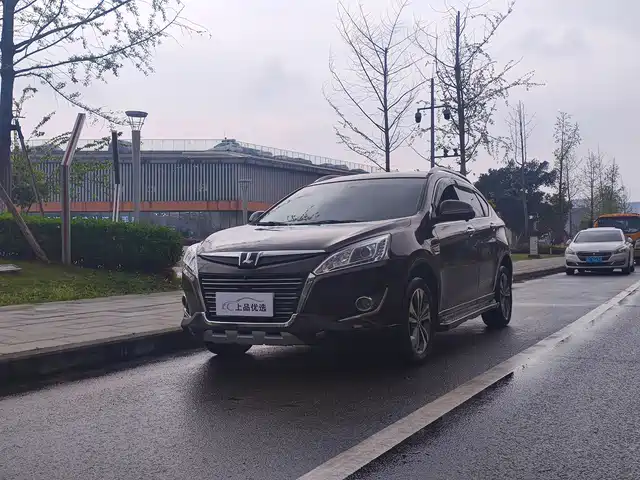 luxgen excellent-6-suv