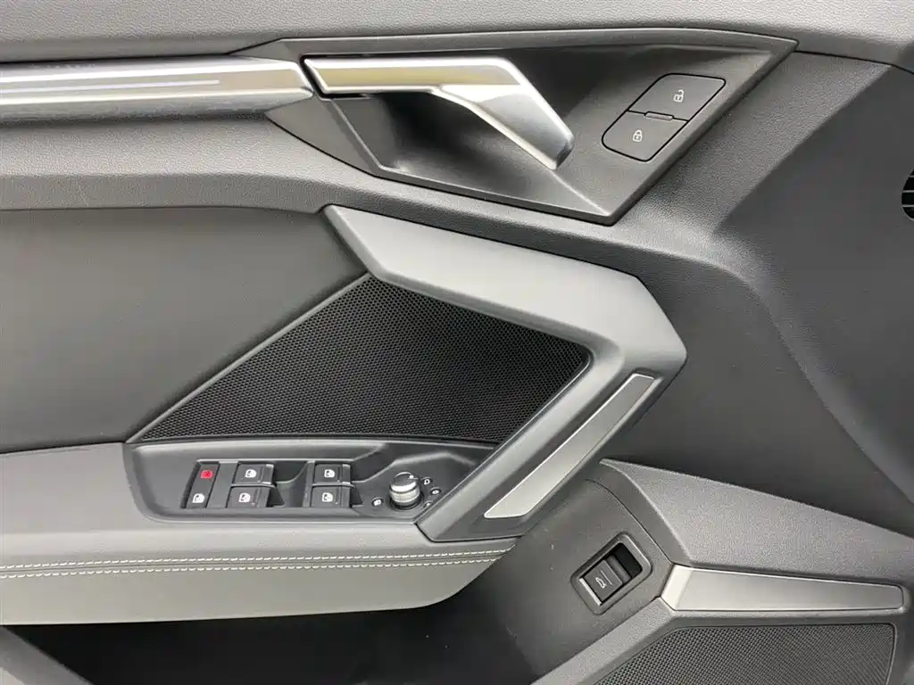 Audi A3 2025 Facelift A3L Limousine 35TFSI Flying Spur Premium фото 27