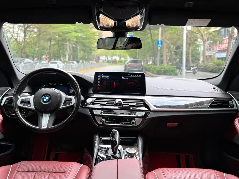 BMW 5 Series 2022 525Li M Sport Package фото 4