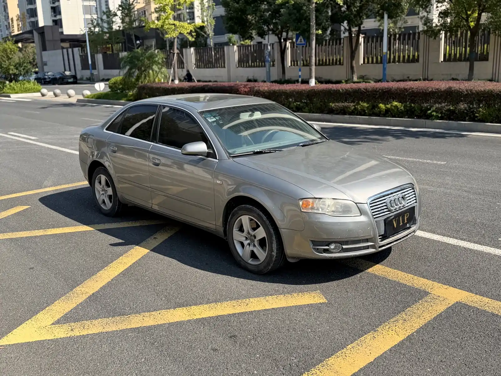 Фото 5 - Audi A4