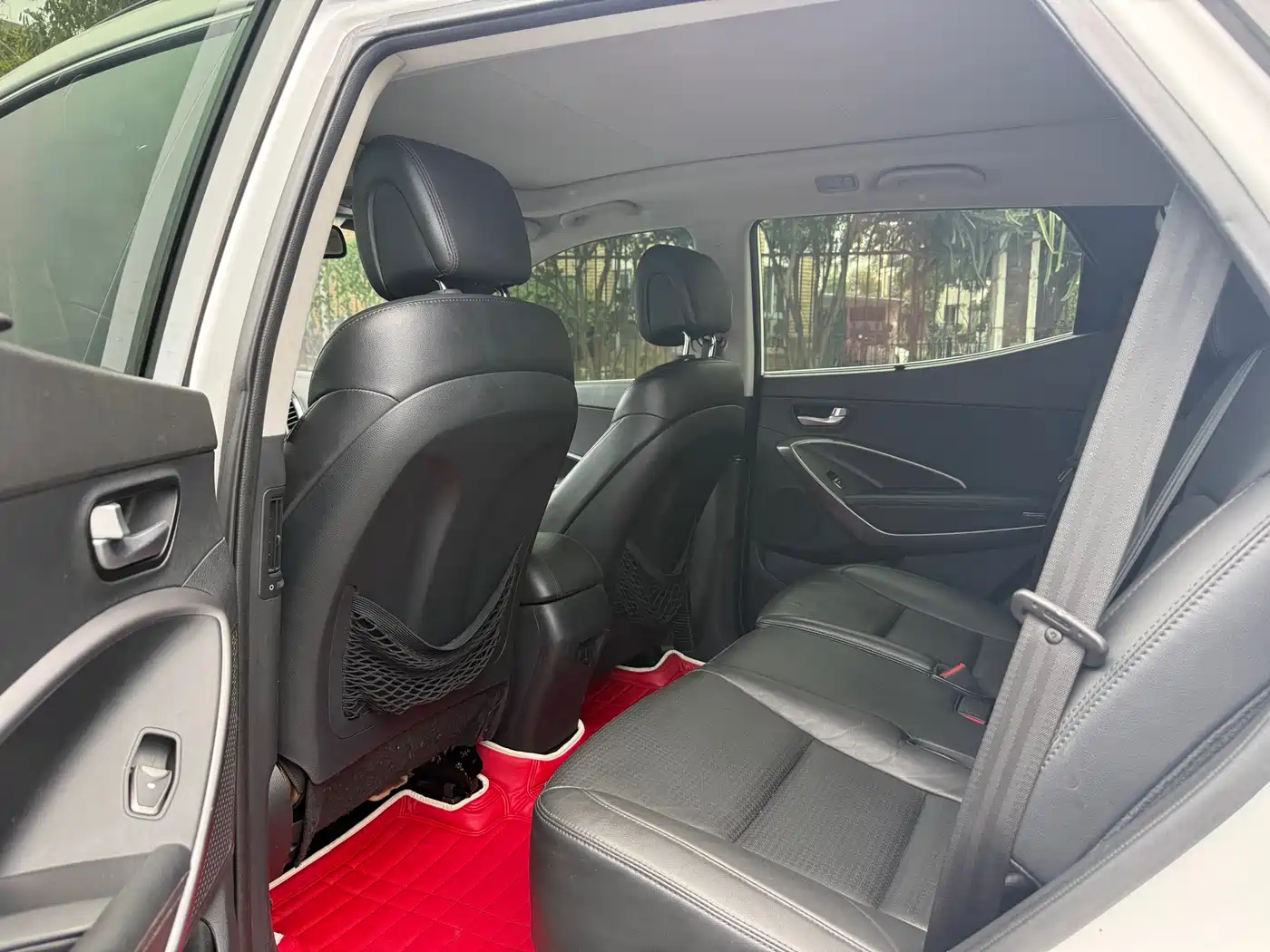 Hyundai Santa Fe 2015 2.4L Automatic 2WD Smart 5-seater фото 9