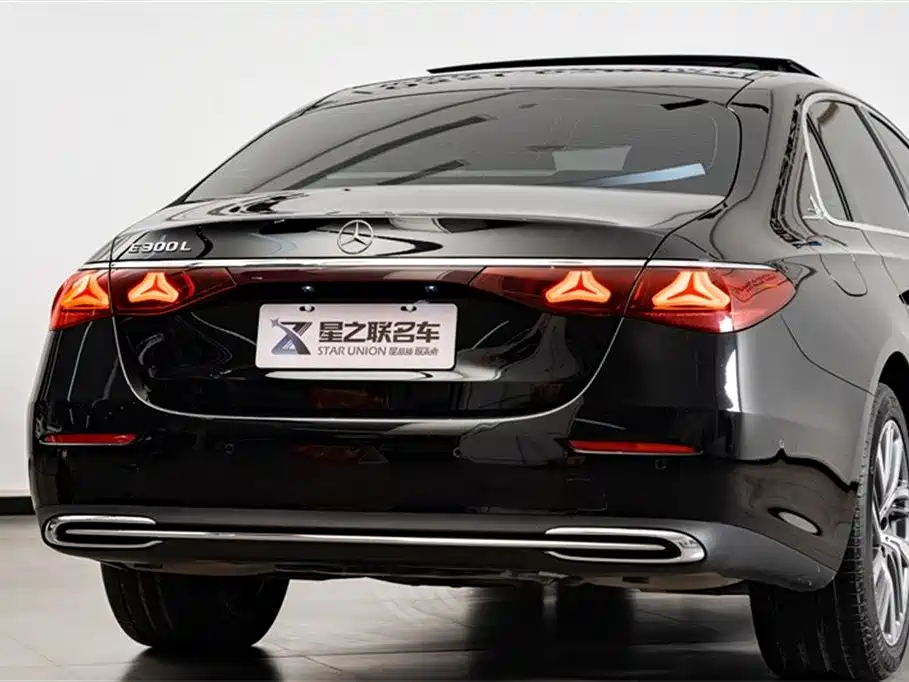 MERCEDES-BENZ E-CLASS