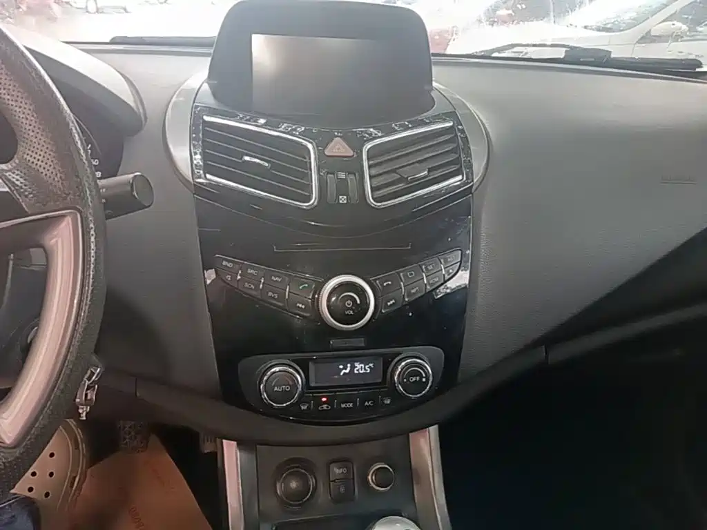 Фото 13 - Haima S5