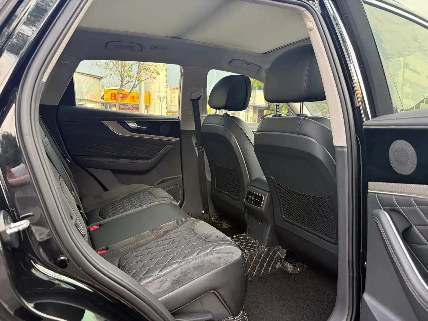 Hongqi HS5 2019 2.0T Smart Connect Enjoy Edition фото 10