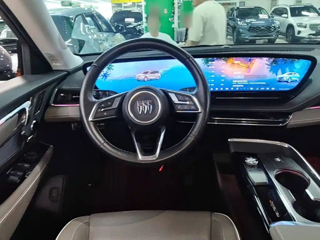 Buick E5 2025 2023 Premium Standard Range Edition