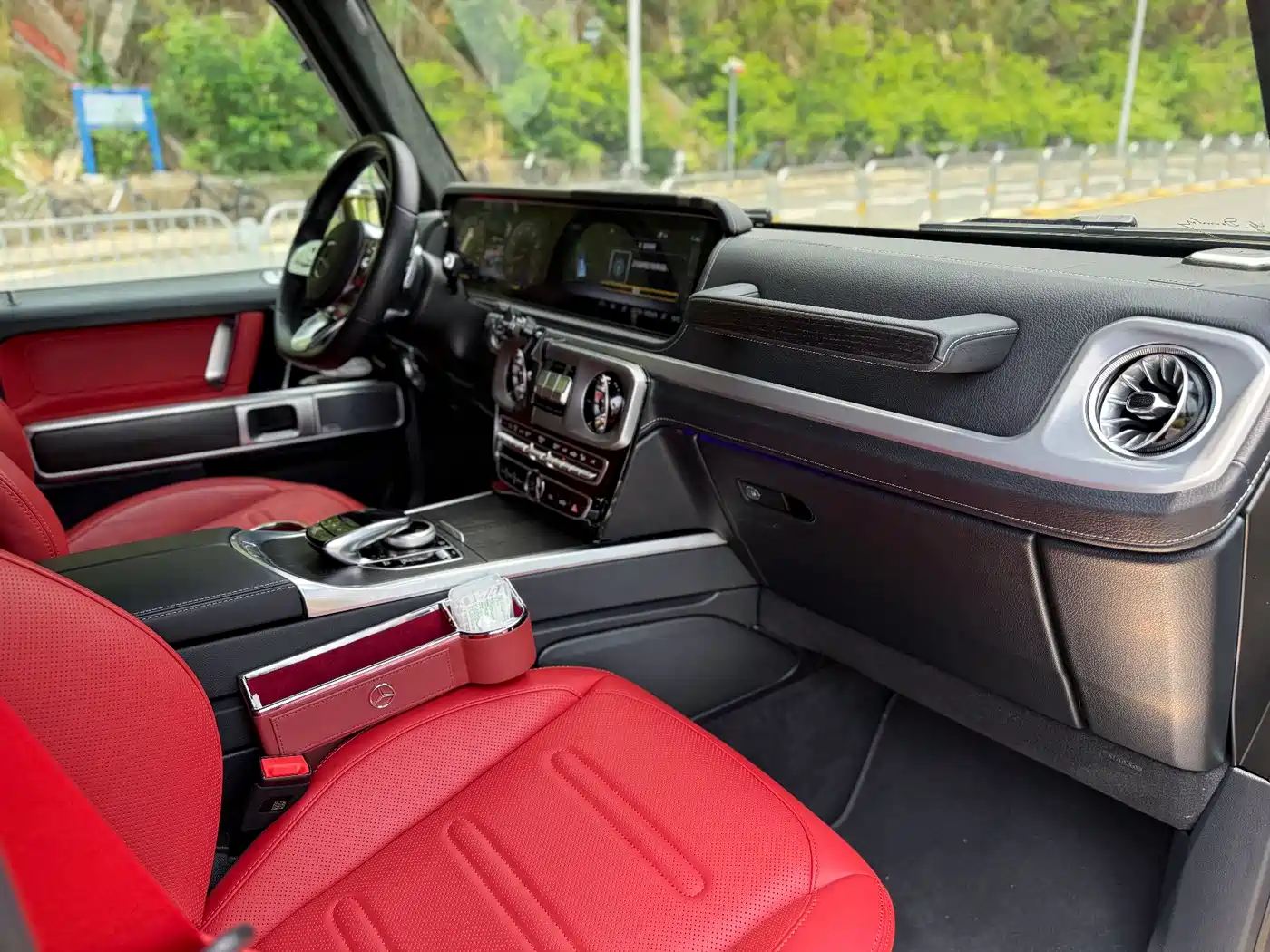 Mercedes-Benz G-Class 2024 G 500 фото 18