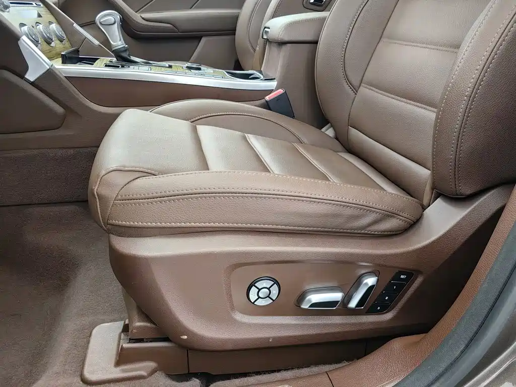 Photo 20 - Haval H7
