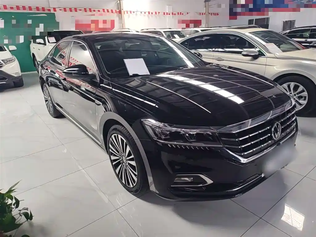 Volkswagen Passat 2020 Facelift 330TSI Luxury China VI фото 4