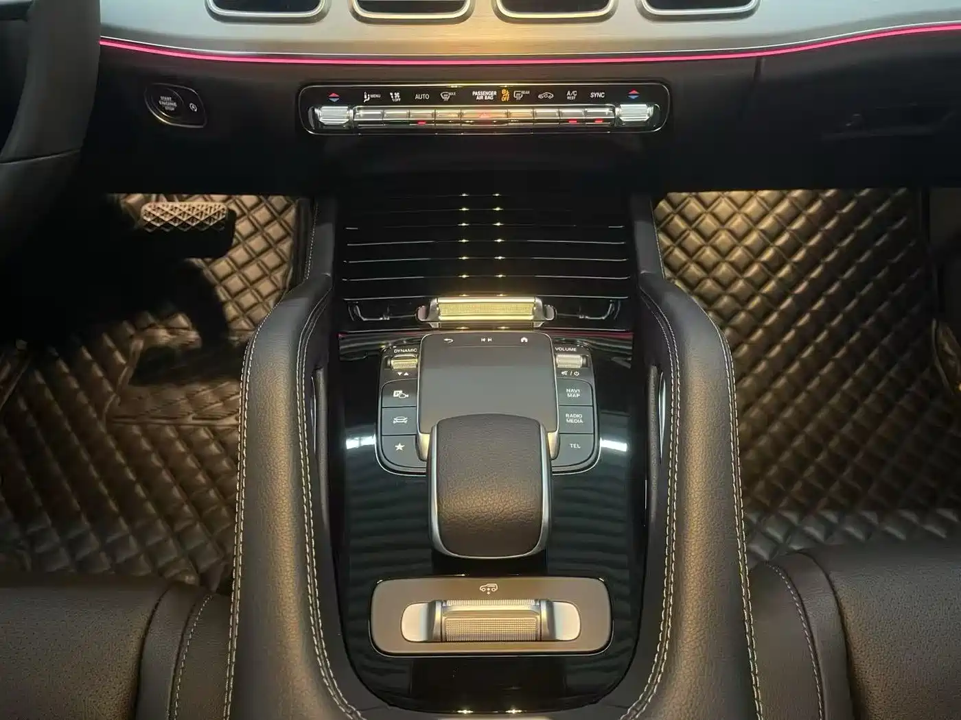 Mercedes-Benz GLE Coupe 2024 GLE 350 4MATIC Coupe SUV Luxury фото 6