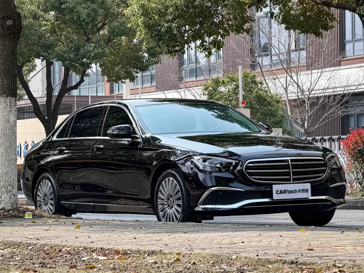 Mercedes-Benz E-Class 2023 E 300 L Luxury фото 3