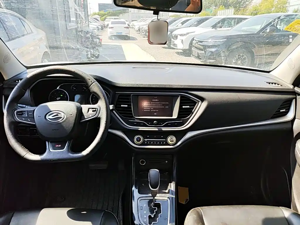 Landwind X2 2018 2017 1.6L Auto Platinum Edition