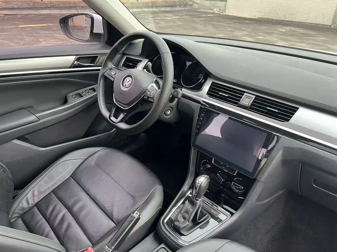 Volkswagen Bora 2018 1.5L Automatic Comfort фото 12