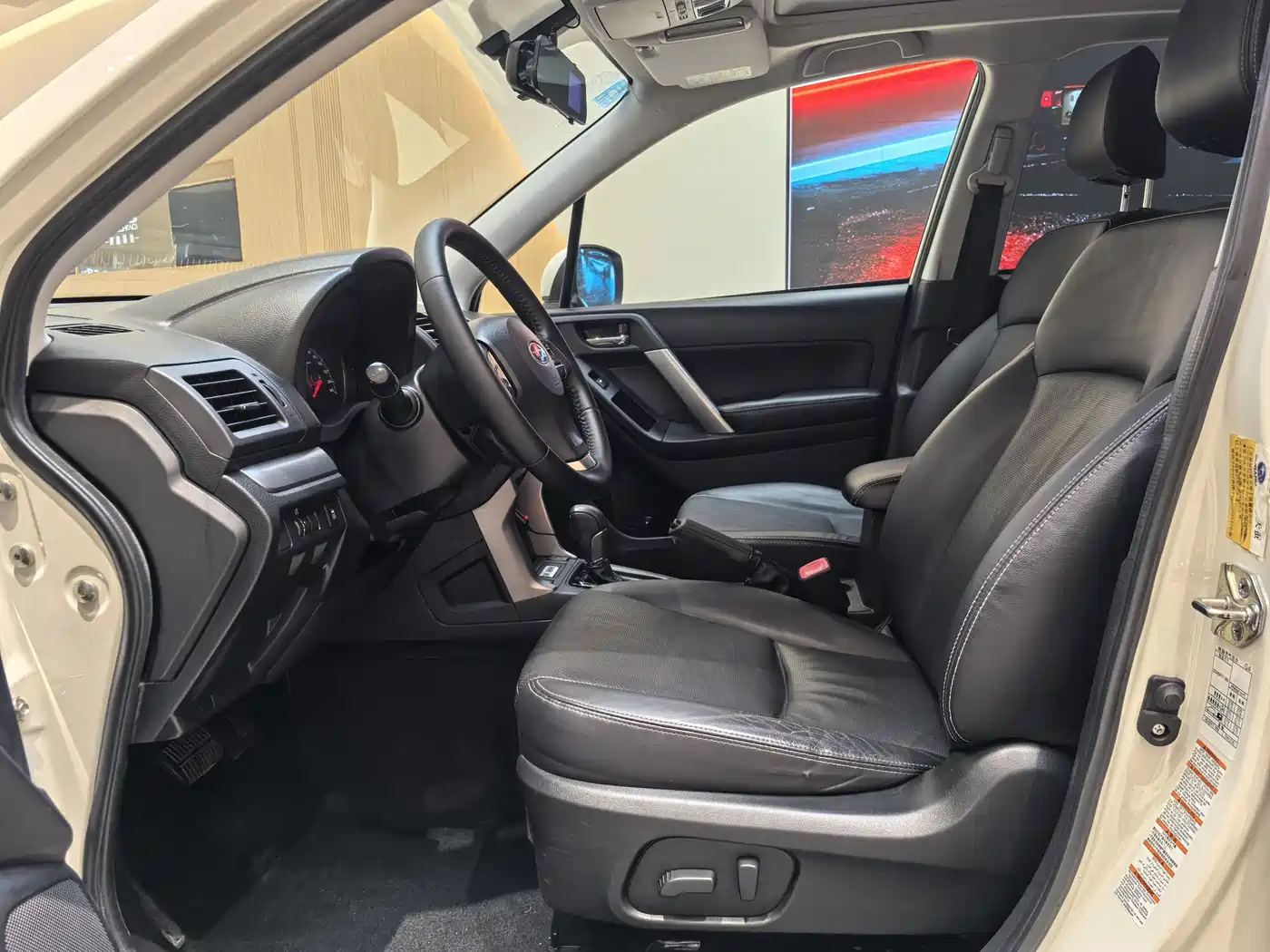 Subaru Forester 2013 2.5i Automatic Elite Navigation Edition фото 10