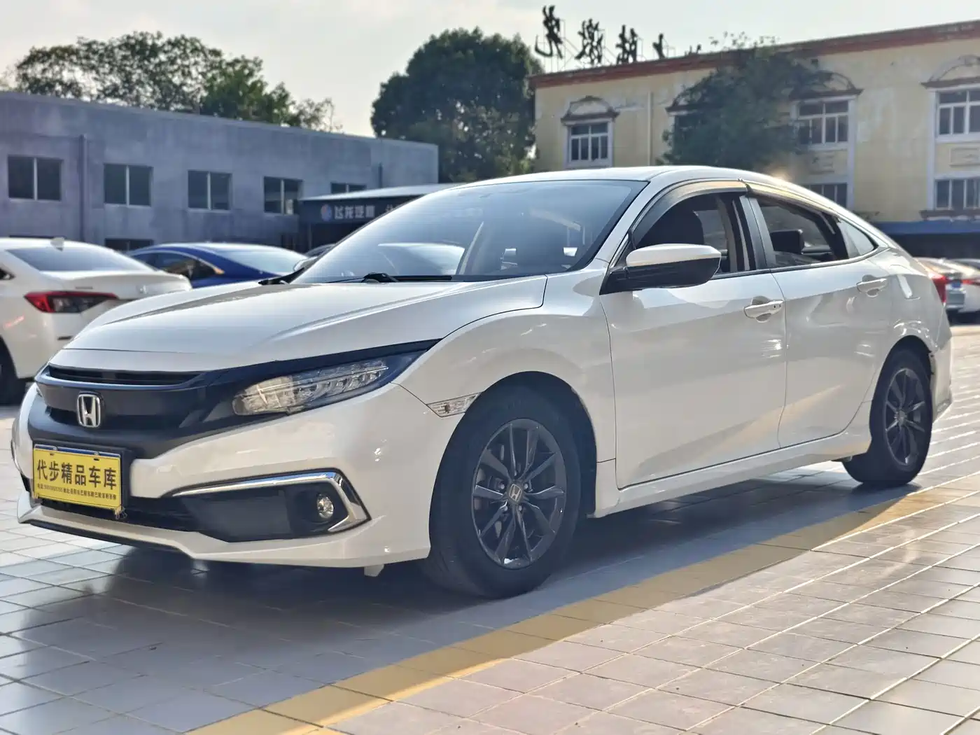 Фото 1 - Honda Civic