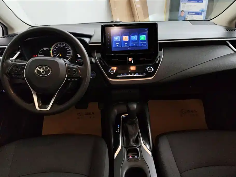 Toyota Corolla 2022 Hybrid 1.8L E-CVT Pioneer Edition фото 12