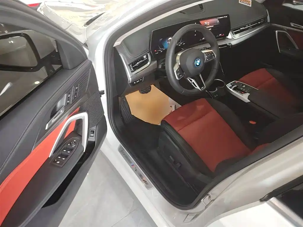 BMW iX1 2023 eDrive25L M Sport Package фото 16