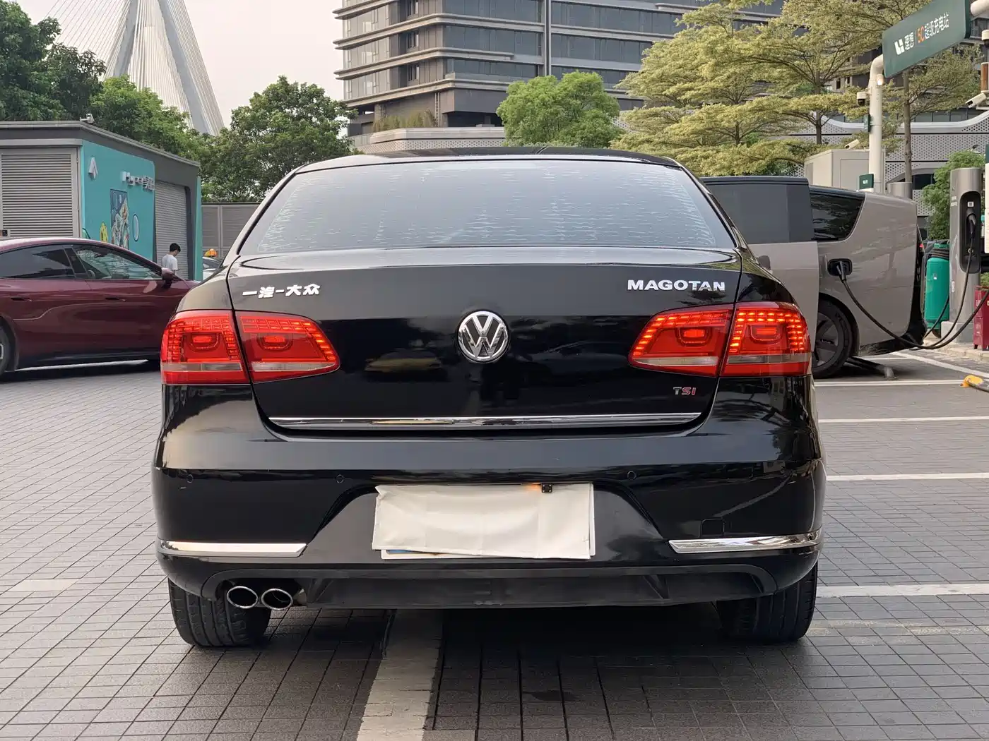 Volkswagen Magotan 2015 Facelift 1.8TSI Luxury фото 4