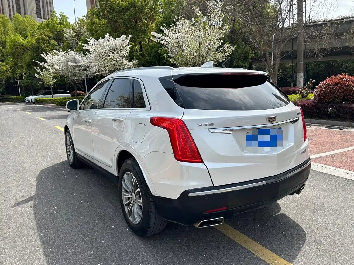 Cadillac XT5 2017 2018 25T Luxury