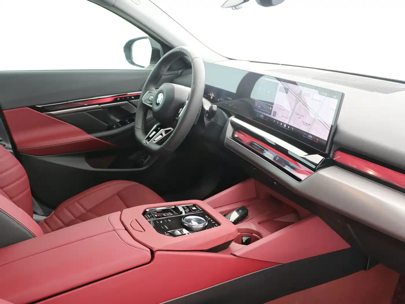 صورة 12 - BMW 5 Series