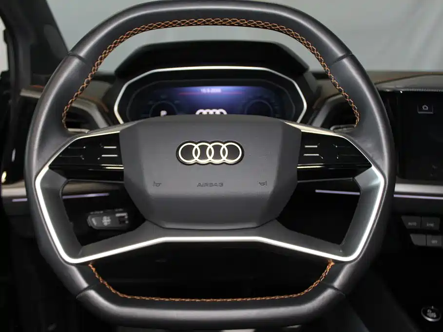 Audi Q4 e-tron 2025 2024 40 e-tron Pioneer Edition