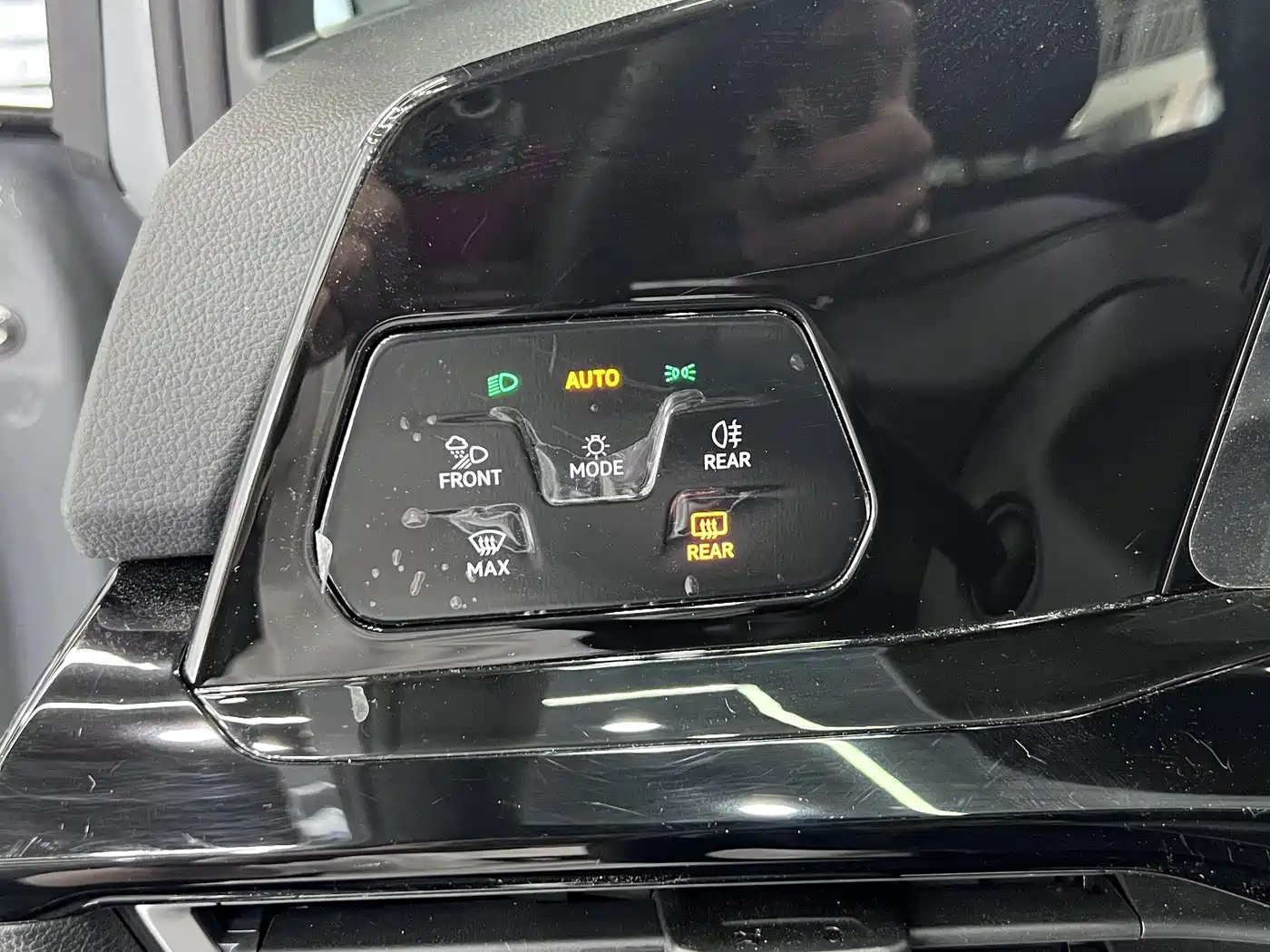 Volkswagen Golf 2023 280TSI DSG R-Line Lite фото 8