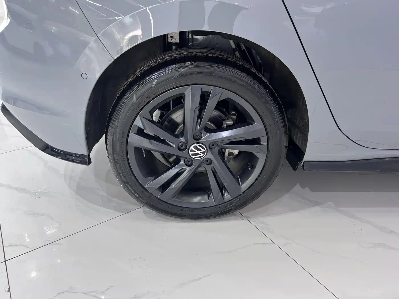Volkswagen Golf 2023 280TSI DSG R-Line Lite фото 19