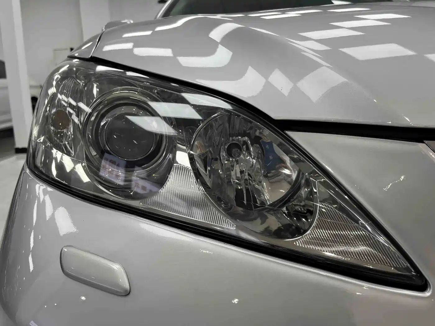 Фото 15 - Lexus ES
