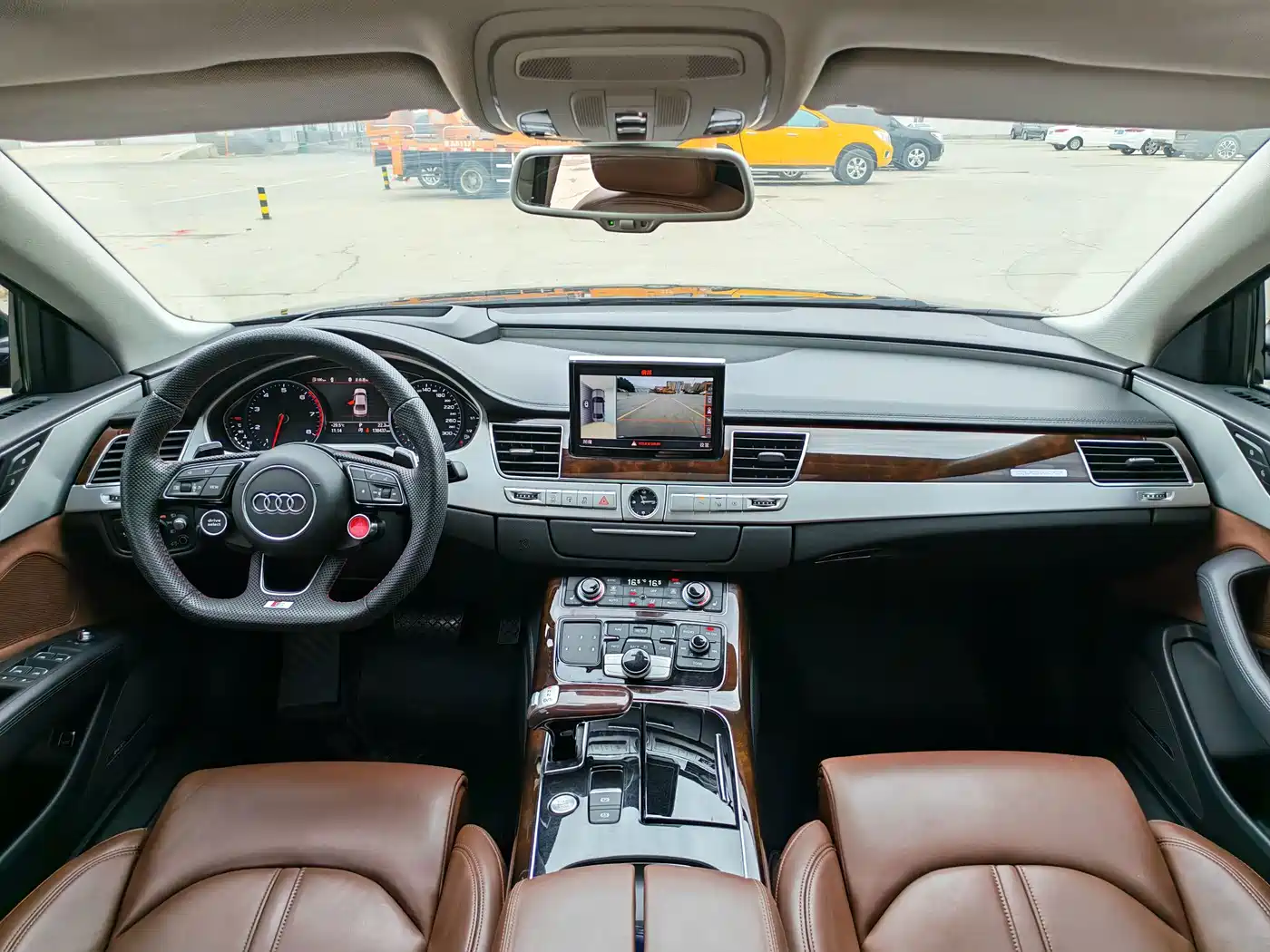 Photo 9 - Audi A8