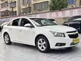 Photo 3 - Chevrolet Cruze