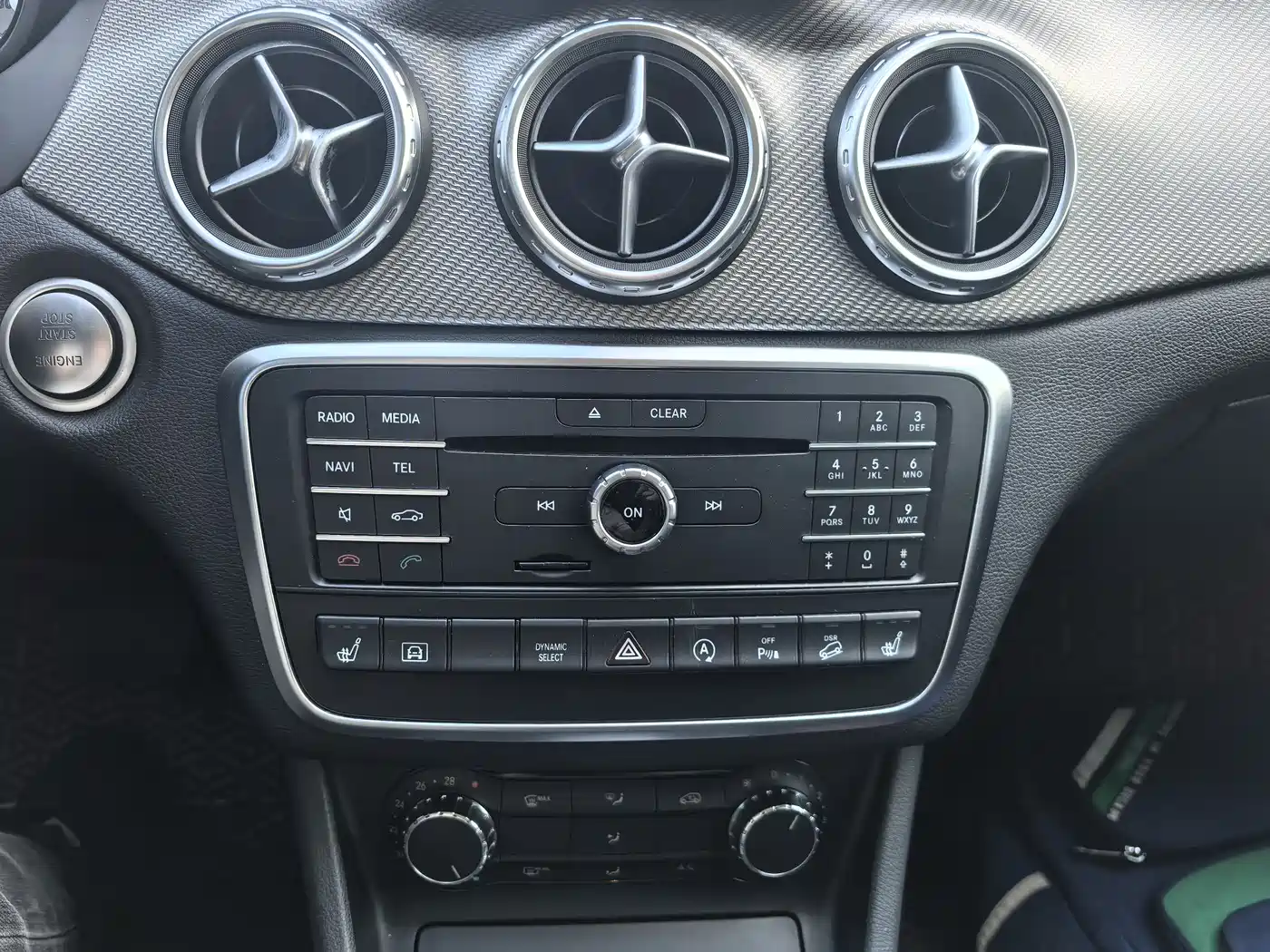 Mercedes-Benz GLA 2016 GLA 220 4MATIC Luxury фото 12