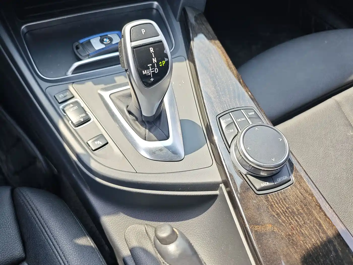 BMW 3 Series 2018 320Li M Sport Black Night Edition фото 15