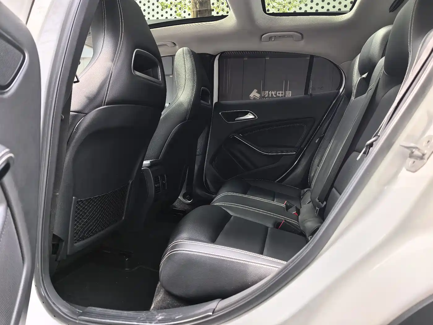 Mercedes-Benz GLA 2016 GLA 220 4MATIC Fashion фото 9
