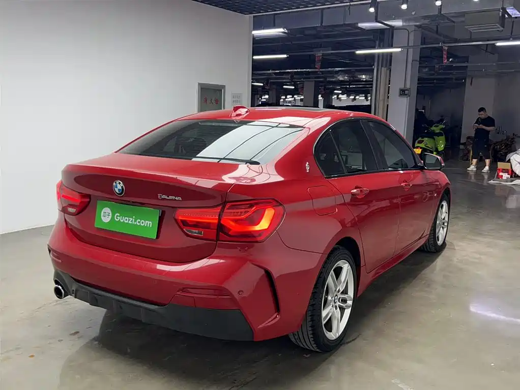 BMW 1 Series 2019 118i M Sport Package фото 5