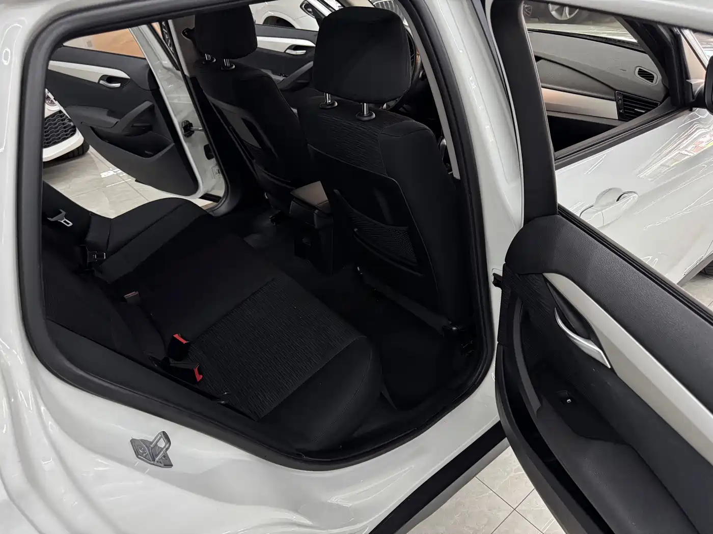 BMW X1 2013 sDrive18i Fashion фото 13