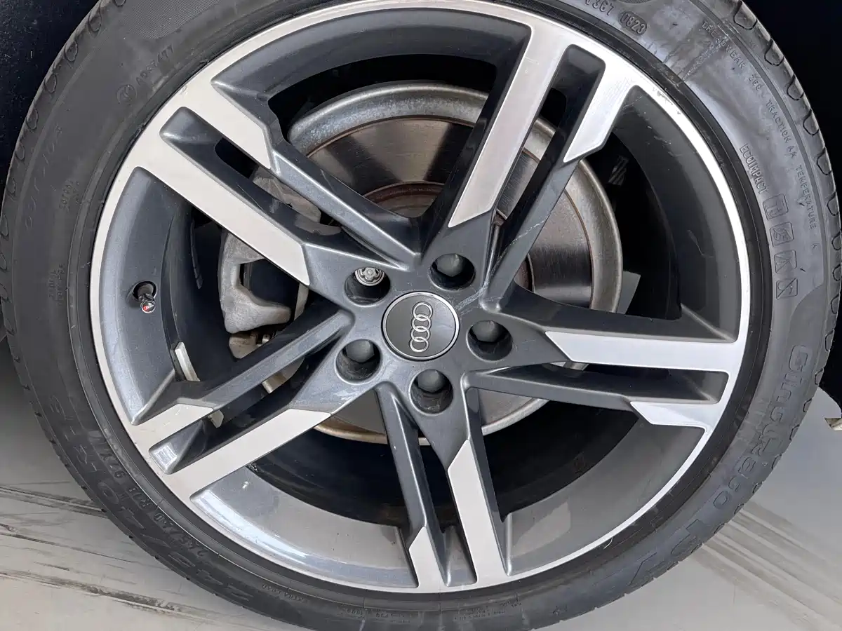 Audi A4L 2022 40 TFSI Luxury Dynamic фото 13
