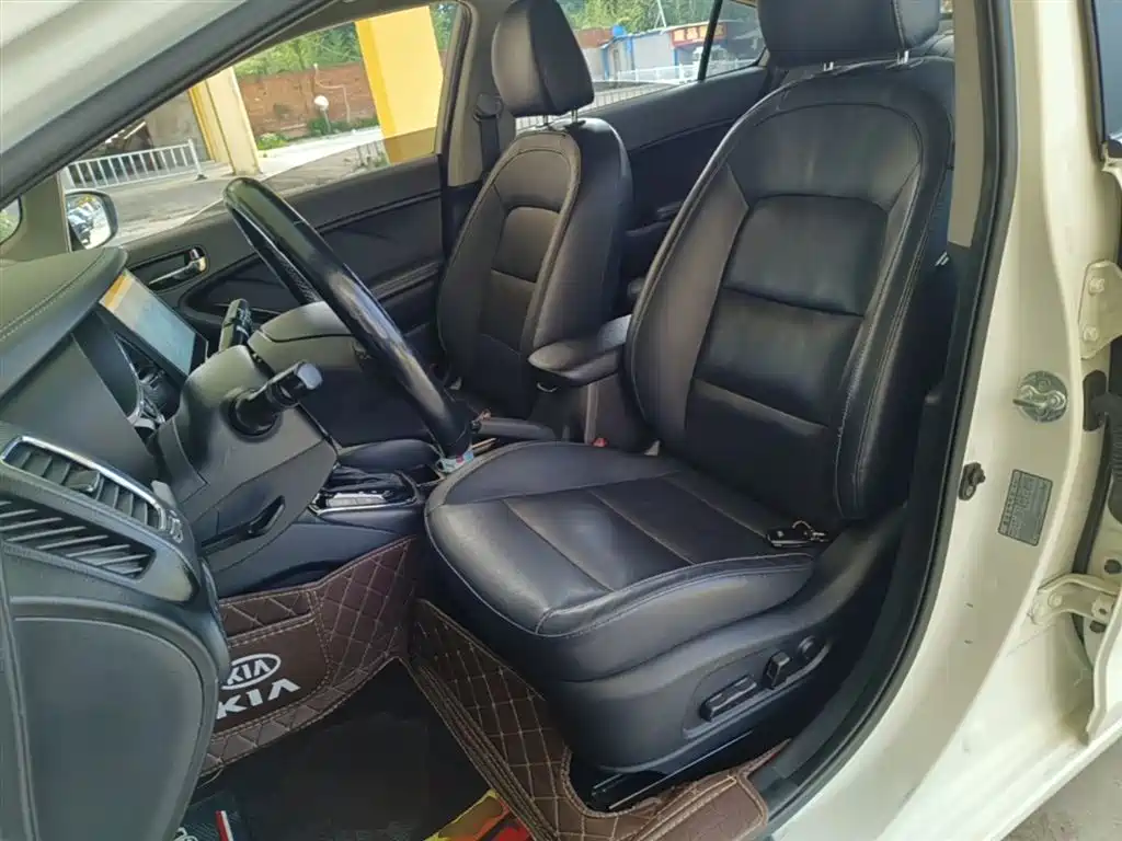 Kia K3 2016 1.6L Automatic GLS фото 15
