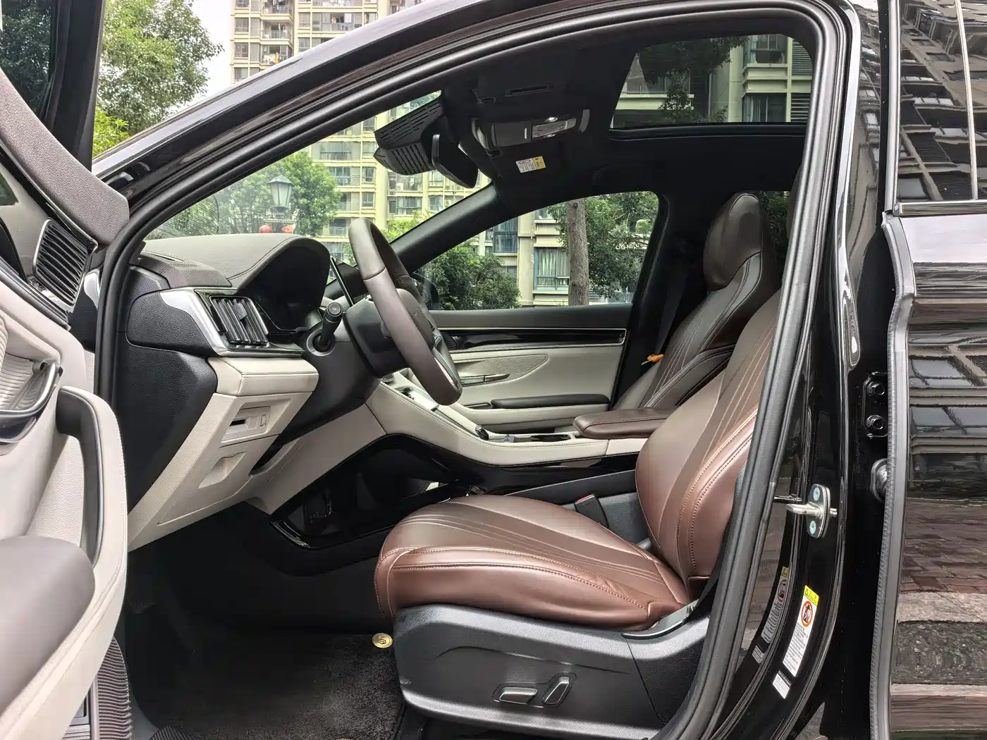 Photo 4 - BYD Song PLUS PHEV