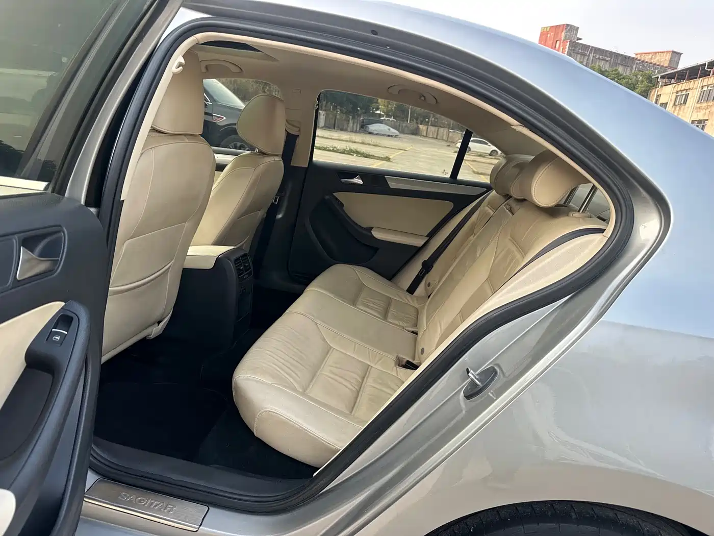 Volkswagen Sagitar 2012 Model 1.6L Automatic Fashion фото 9